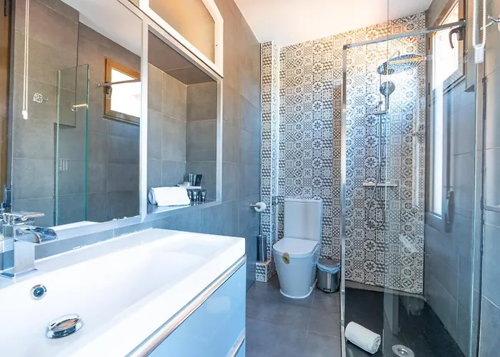 Entrevías Apartamento Leão